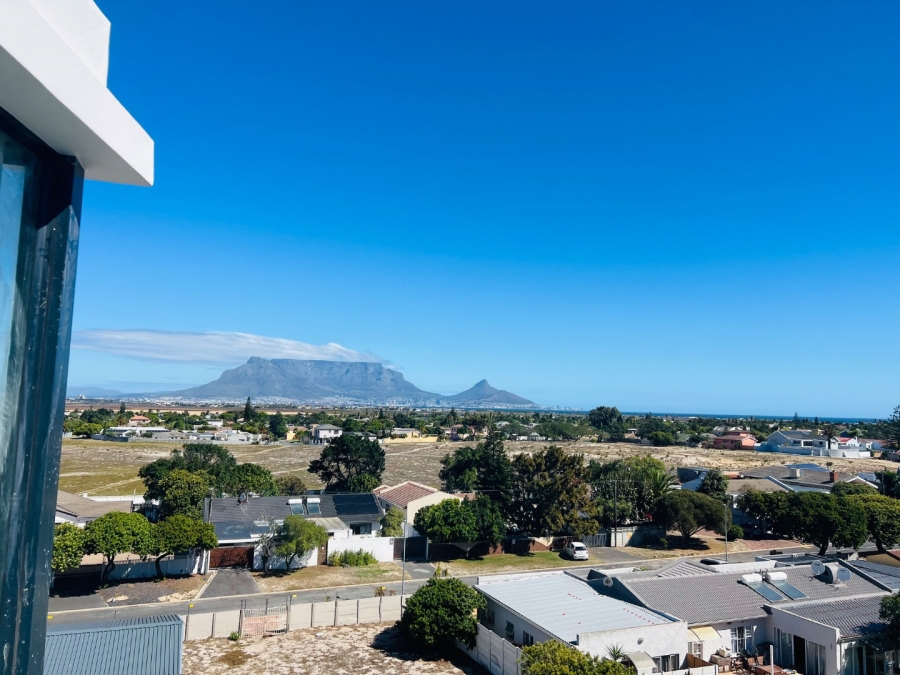2 Bedroom Property for Sale in Table View Western Cape